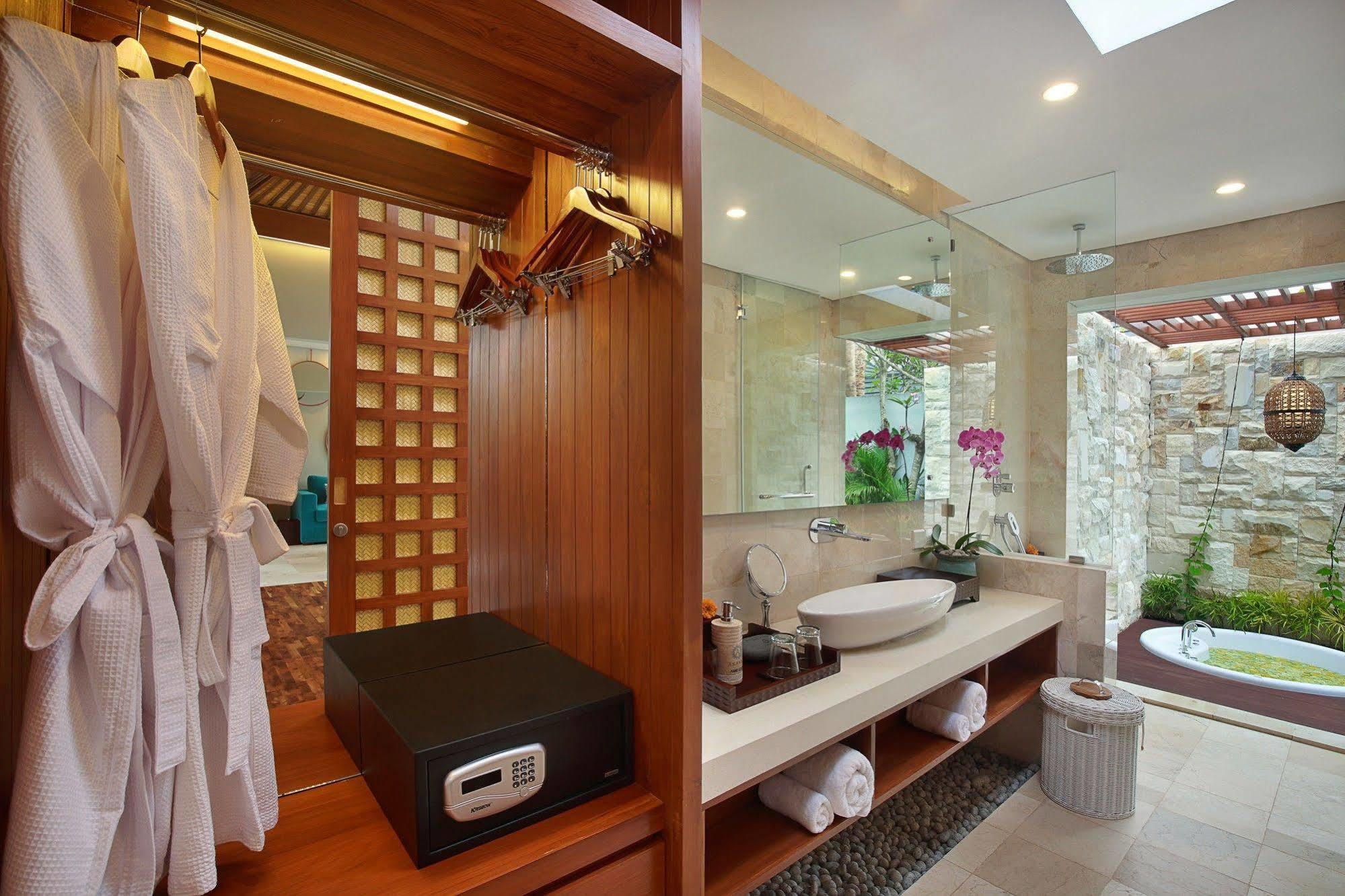 Aksari Villa Seminyak Eksteriør bilde